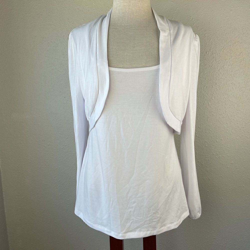 NWT Adiva White Top Size L
